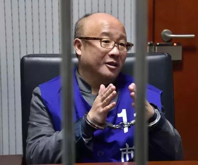 钱宝张小雷的最新动态，日常故事的温馨有趣之处