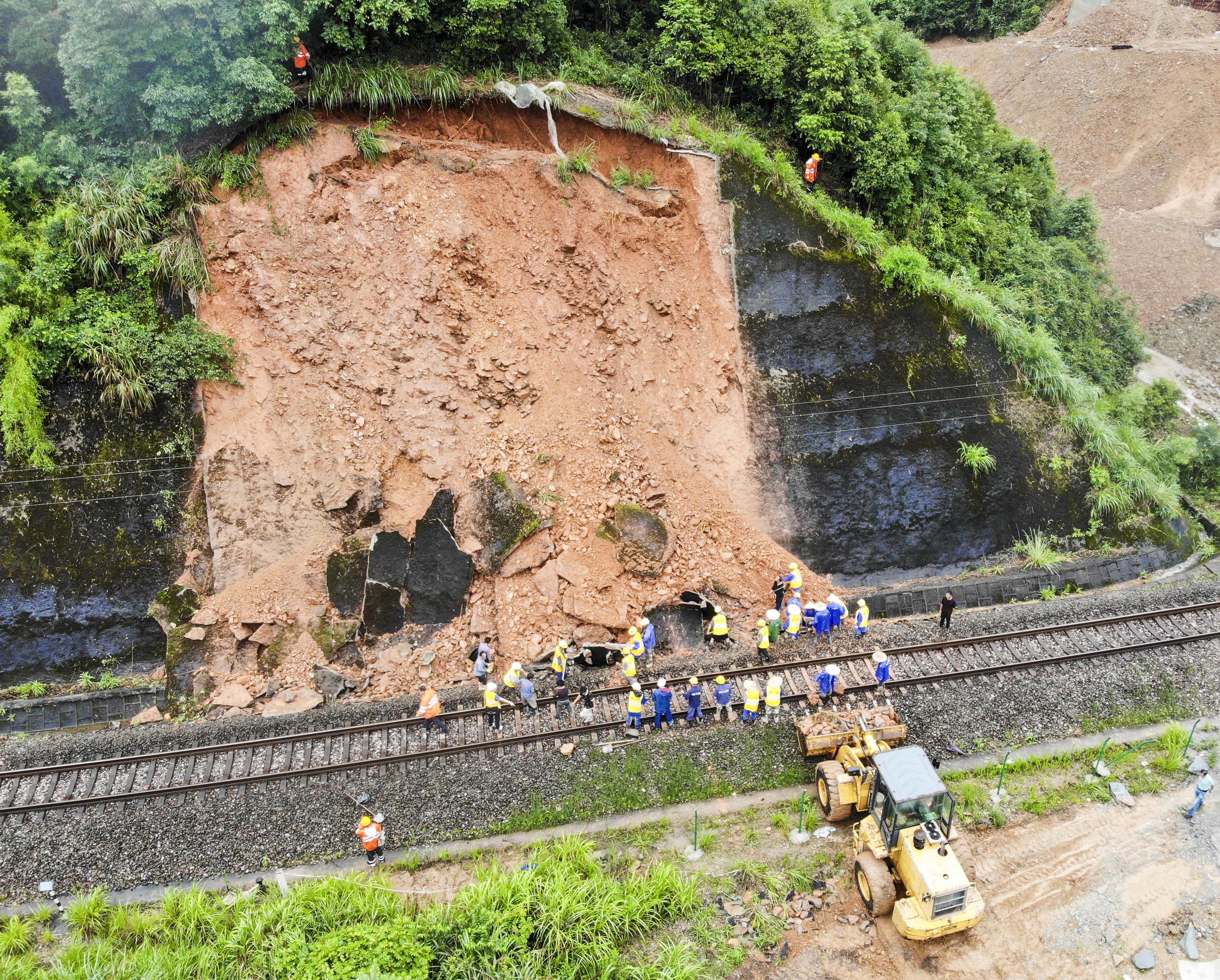 铁路塌方最新消息，2024年更新报告