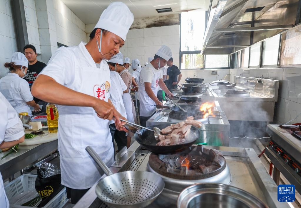 泰安厨师最新招聘，科技重塑厨艺，引领未来餐饮潮流新篇章