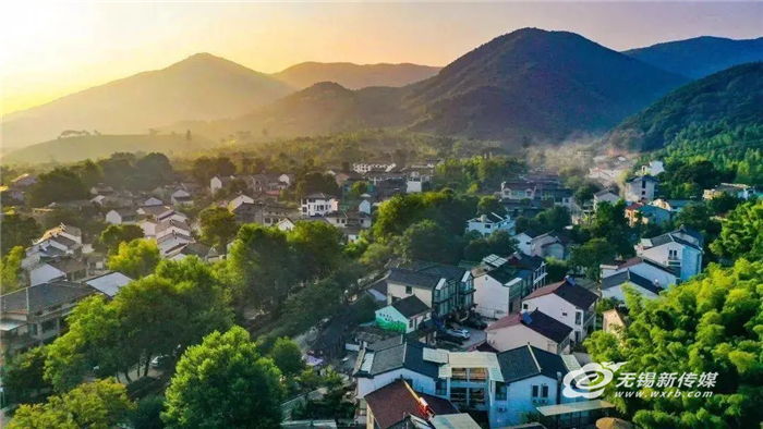 渝金所最新动态，自然美景探寻之旅正式启程，心随景动！